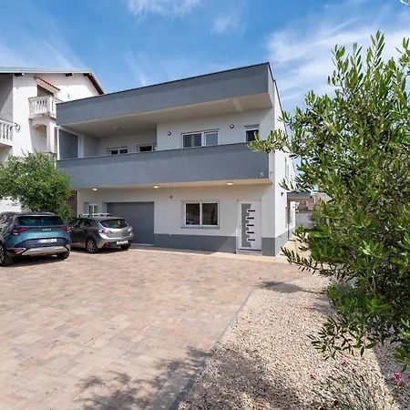 My Dalmatia - Blagdan With Private Parking Apartmán *