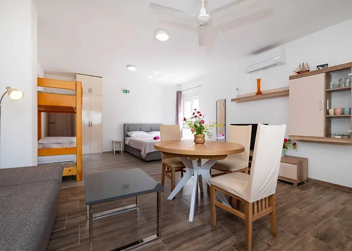 Апартаменты My Dalmatia - Blagdan With Private Parking Задар