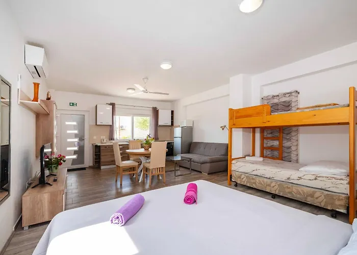 My Dalmatia - Blagdan With Private Parking * Задар