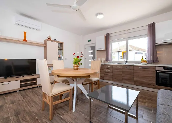 Appartement My Dalmatia - Blagdan With Private Parking *